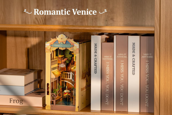 Romance à Venise - Book Nook