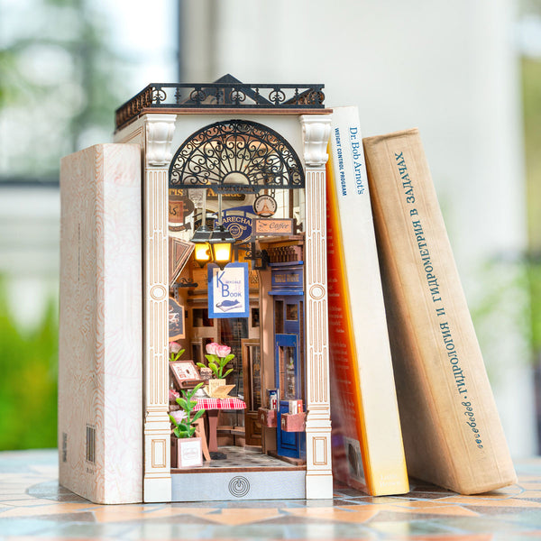 Le Passage Fleuri - Book Nook